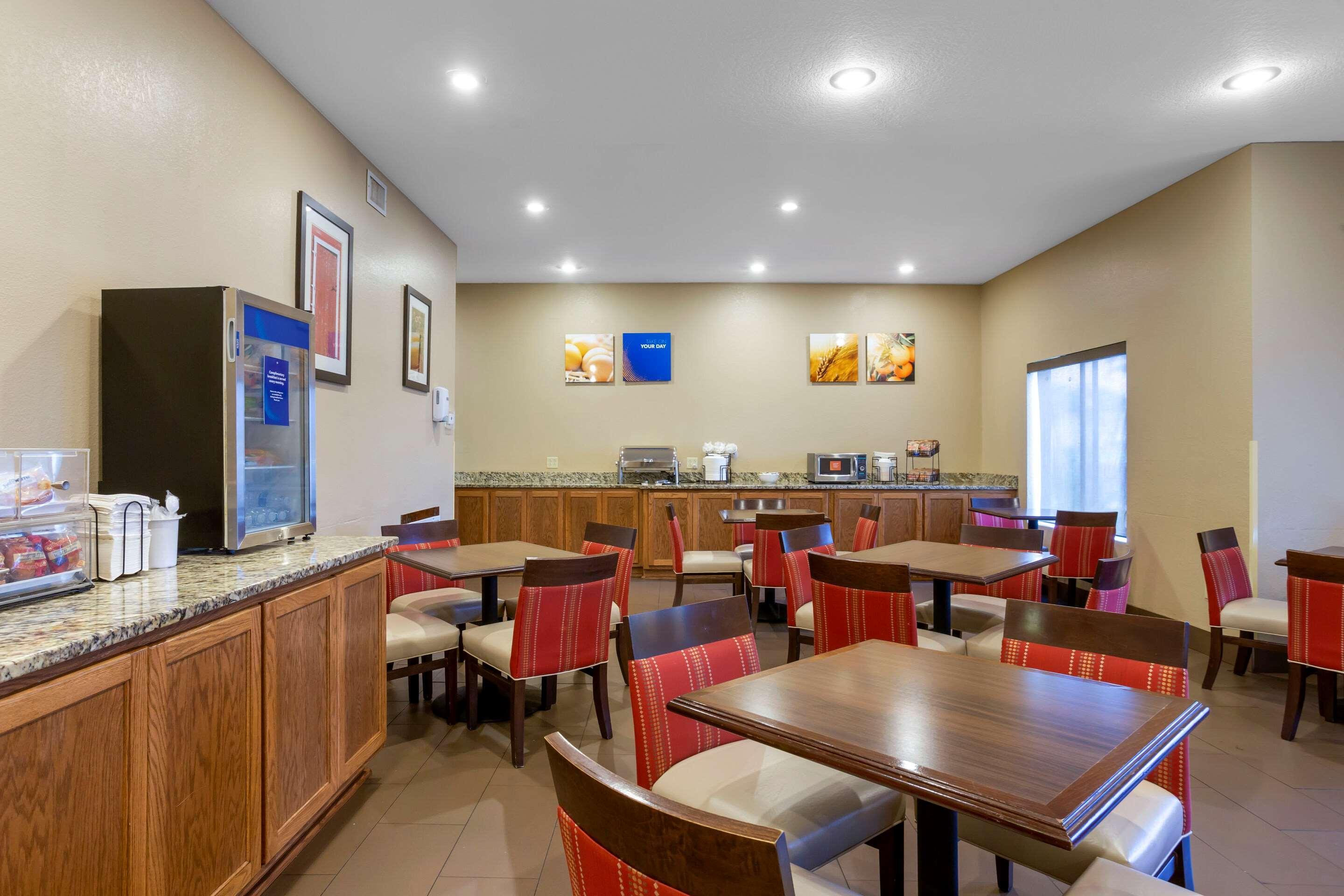Comfort Inn & Suites Pittsburg Ngoại thất bức ảnh
