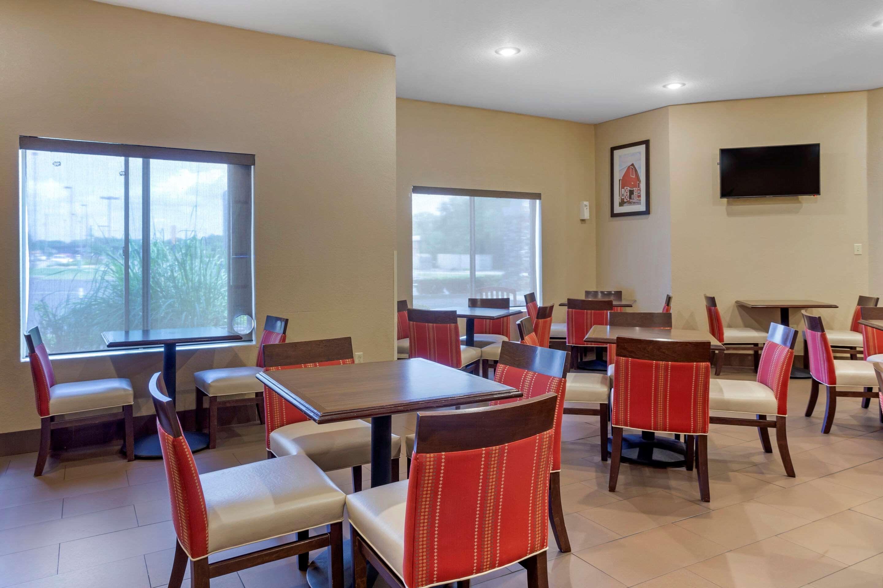 Comfort Inn & Suites Pittsburg Ngoại thất bức ảnh