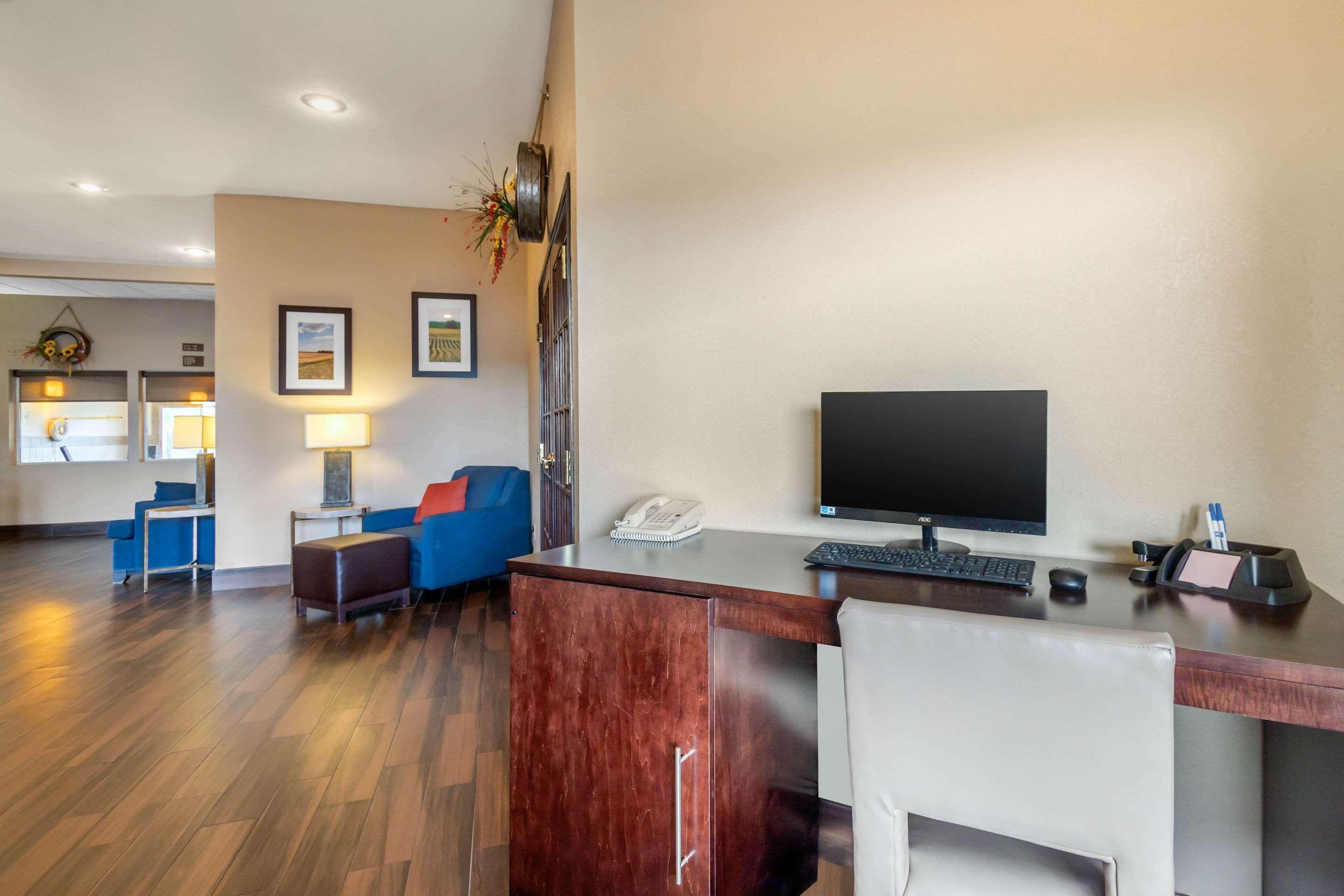Comfort Inn & Suites Pittsburg Ngoại thất bức ảnh