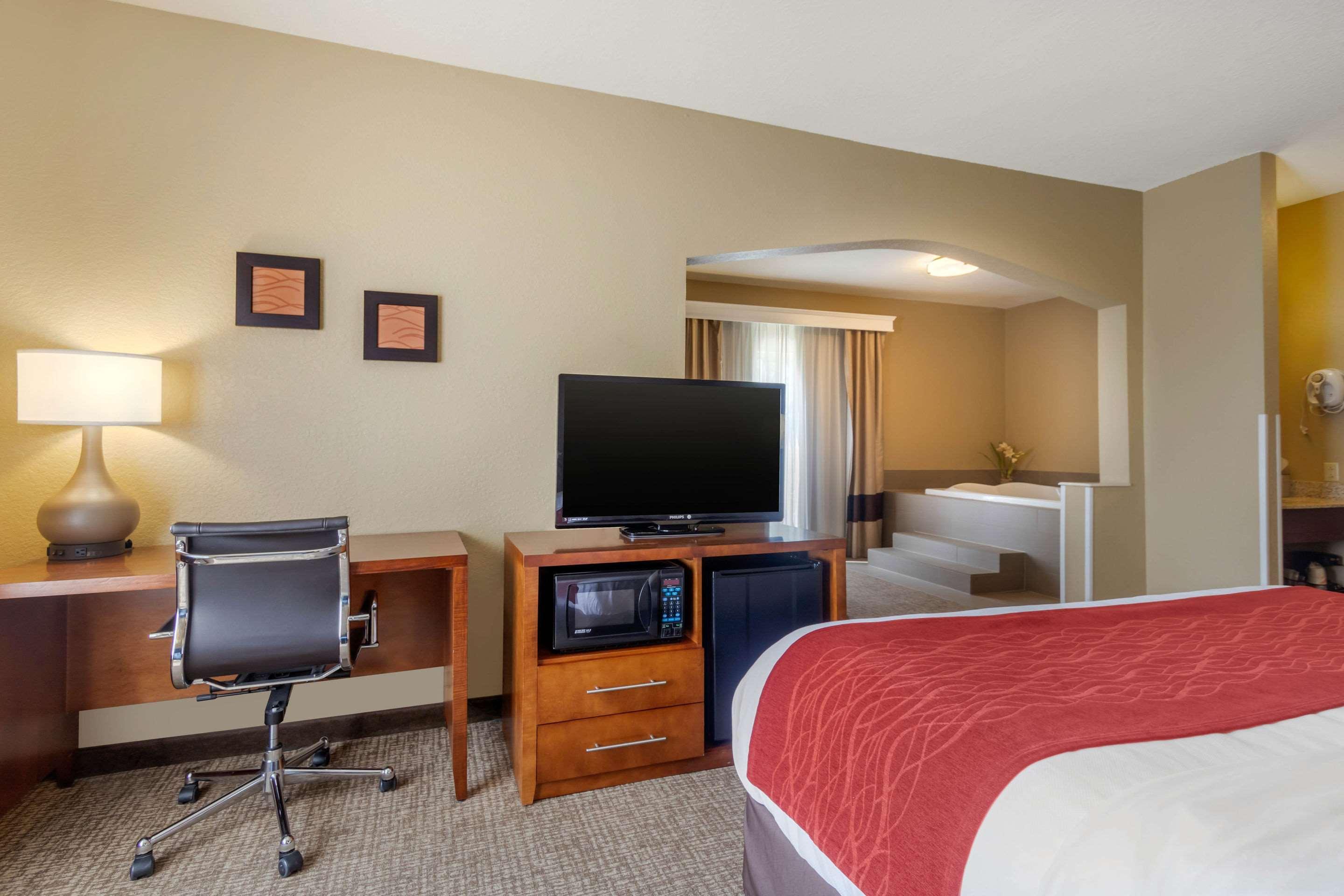Comfort Inn & Suites Pittsburg Ngoại thất bức ảnh
