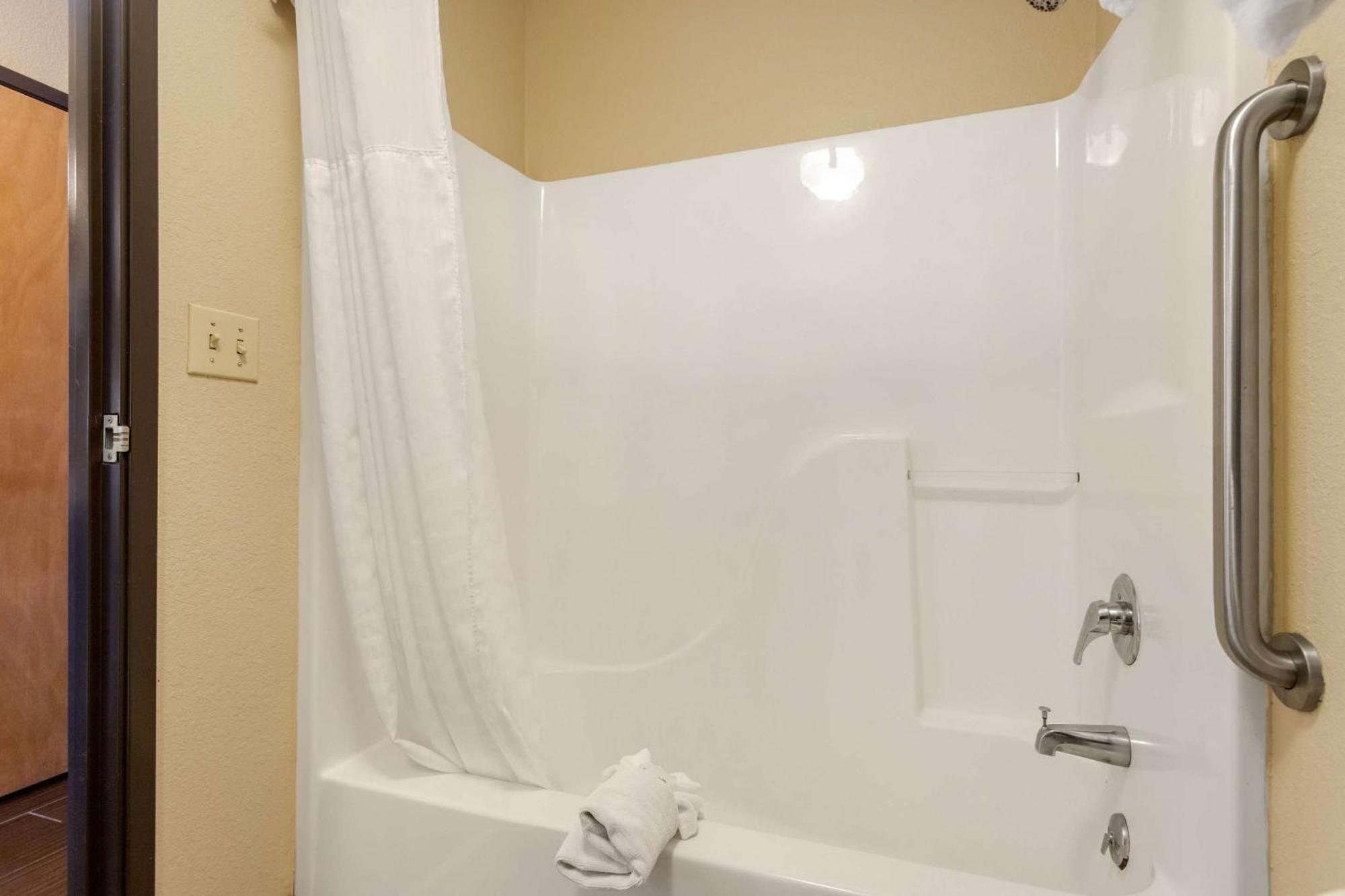 Comfort Inn & Suites Pittsburg Ngoại thất bức ảnh