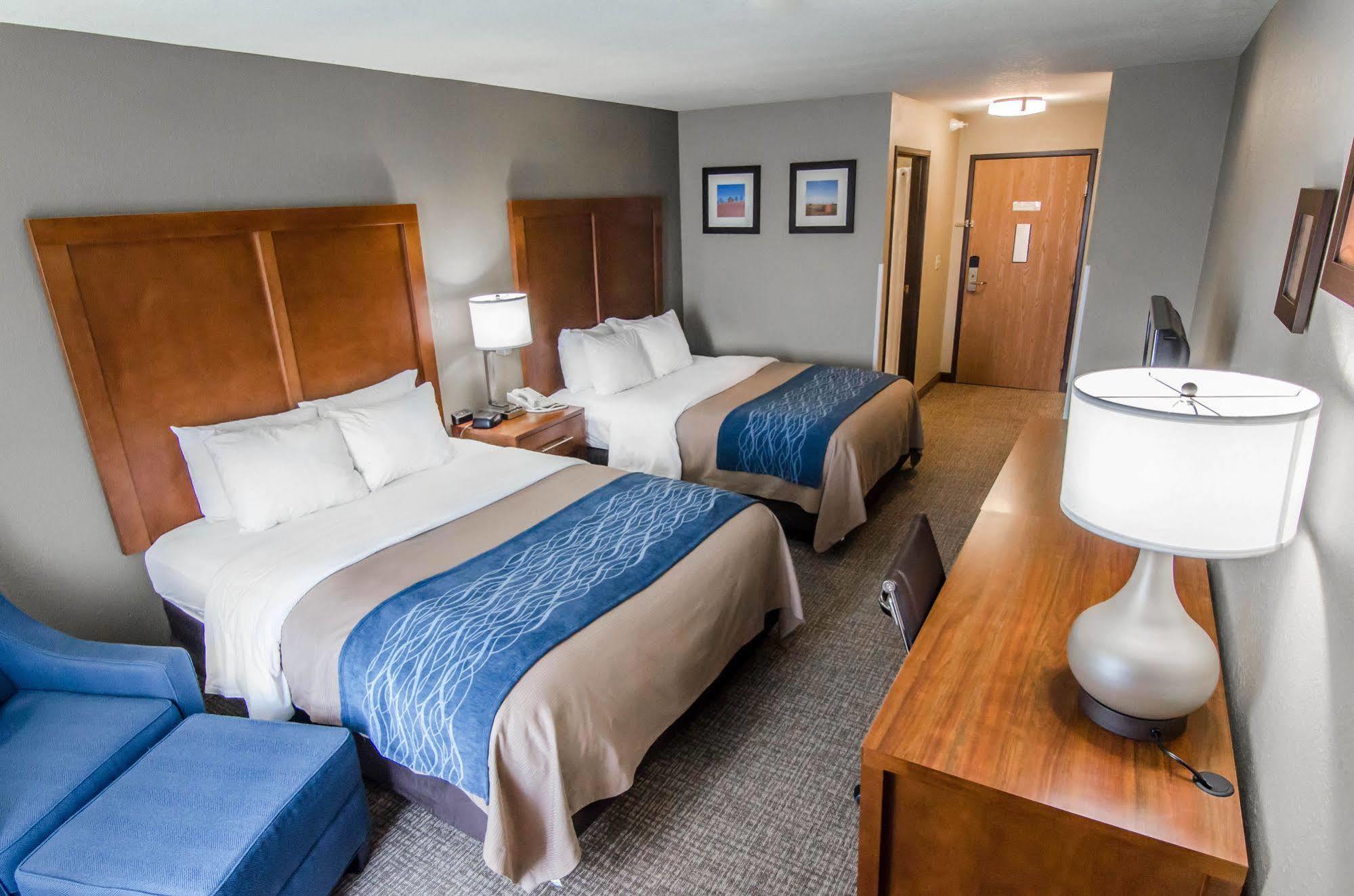 Comfort Inn & Suites Pittsburg Ngoại thất bức ảnh